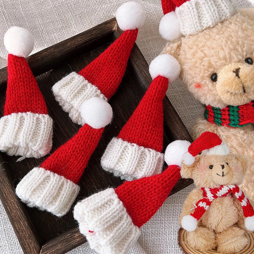 Mini Santa Knitted Hat & Scarf Small Christmas Costume for Cat Rabbit Doll Lollipop Bottle Cap DIY Xmas Party Dinner Decoration