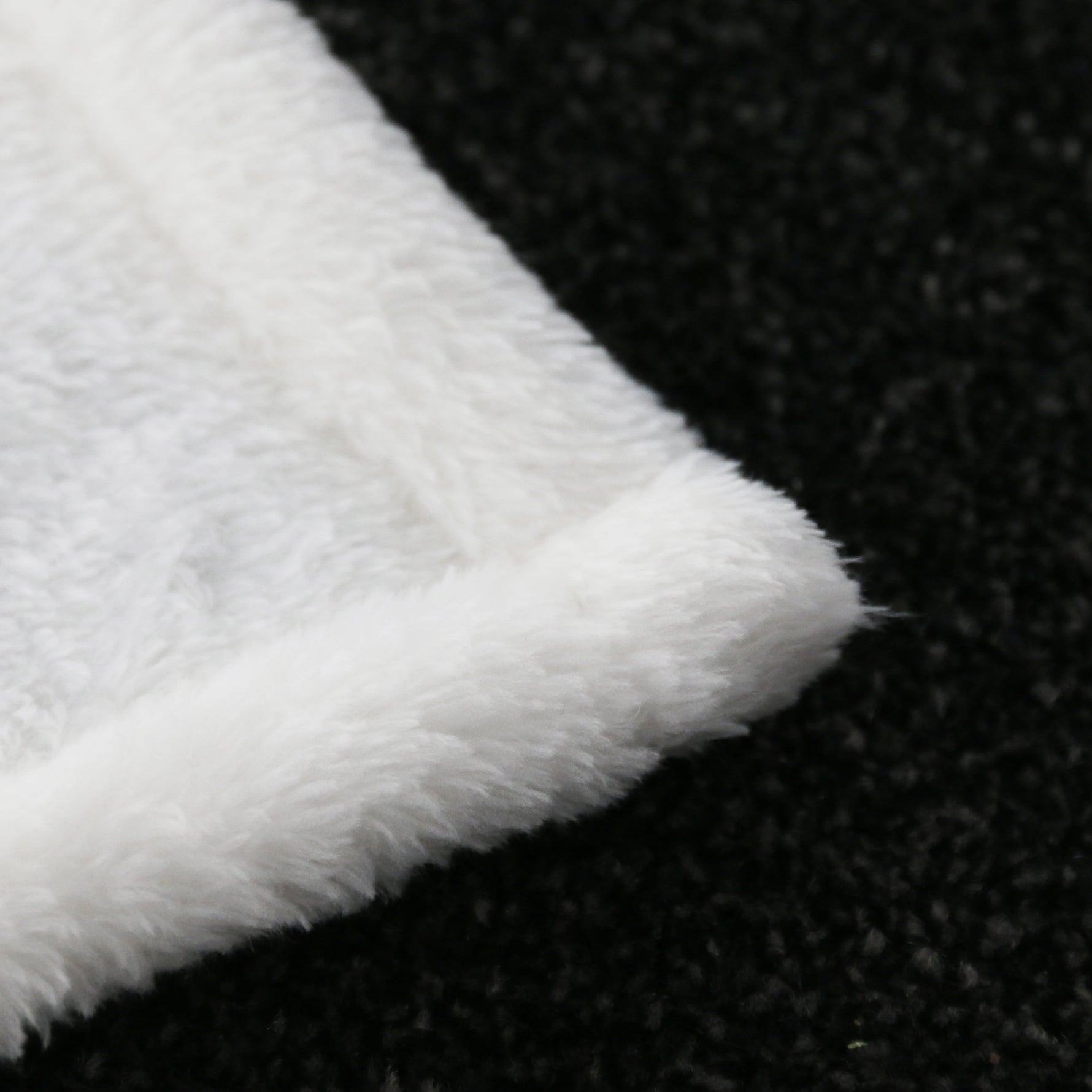 Trembling Capybara Blanket Printed Throw Blanket Plush Fluffy Flannel Fleece Blanket Soft Throws for Sofa Couch and Bed