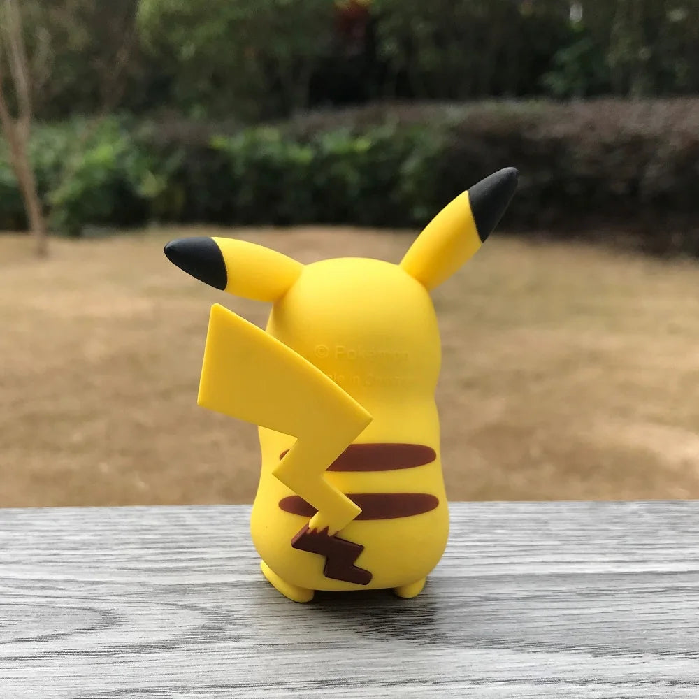 original Pokemon Figures Pikachu Charmander Psyduck Jigglypuff Bulbasaur Squirtle PVC Toys Model