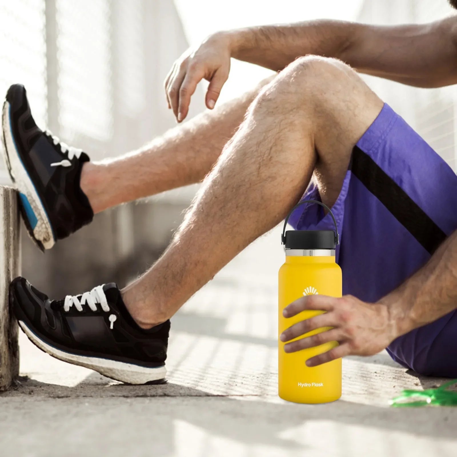 32oz/40oz stainless steel insulated mugs with handle and lid. Popular vacuum - insulated and leak - proof mugs with soft lids.