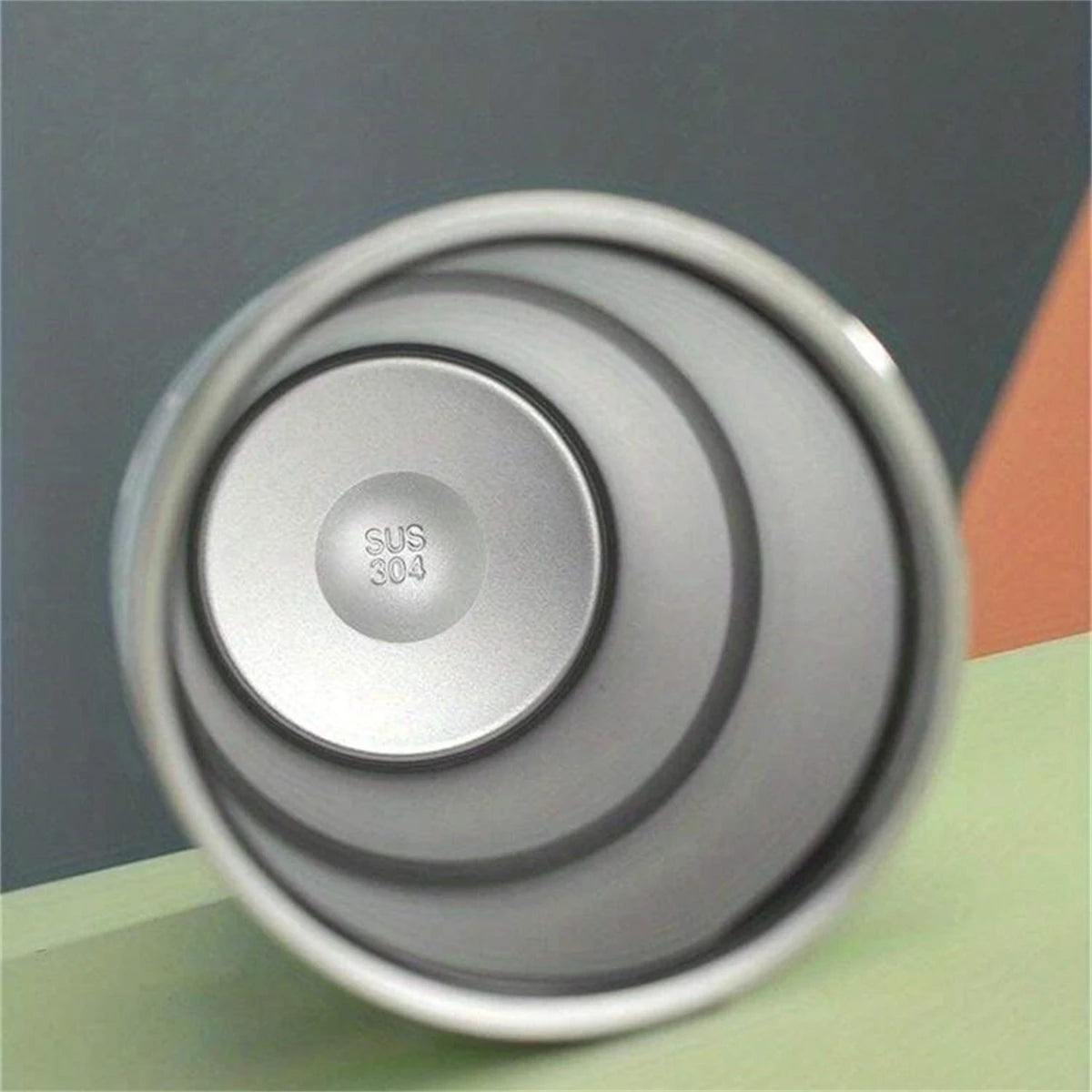 1pc Vacuum Tumbler with Lid Stainless Steel Portable Water Bottle with Dazzling Handle Insulated Tumbler Tote Handle 20/30OZ