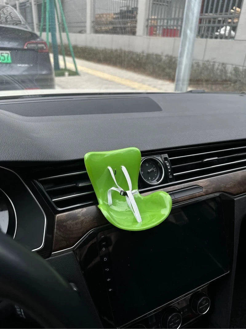 15-17cm doll Seat  Labubu carseat Safety Seat Cute Doll Air Outlet Aromatherapy decoration high-grade Car Interior Decoration