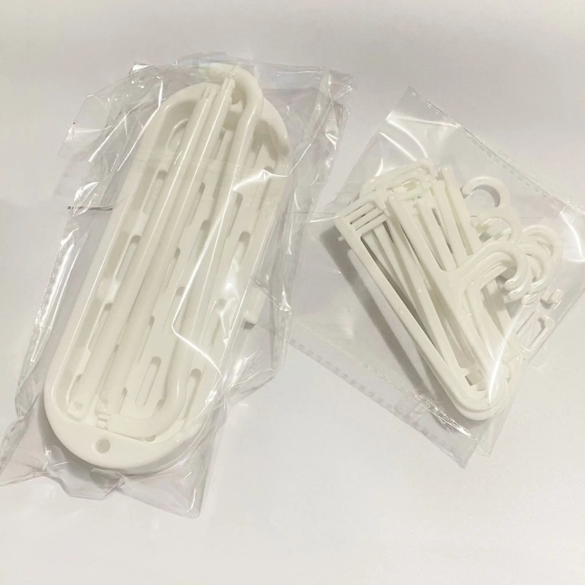 10pcs/set Mini Clothesse Clothes Hanger for Labubu and Other 17cm Dolls Labubu Shoe Rack Doll Accessories Children's Toys