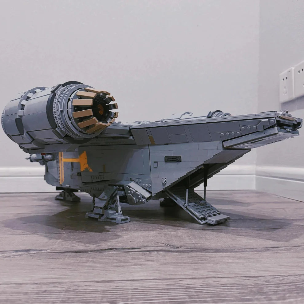 6187pcs Spacecraft Model Star Mandalorian Razor Crest Spaceship 75331 Home Decoration Toys For Birthday Christmas Gifts