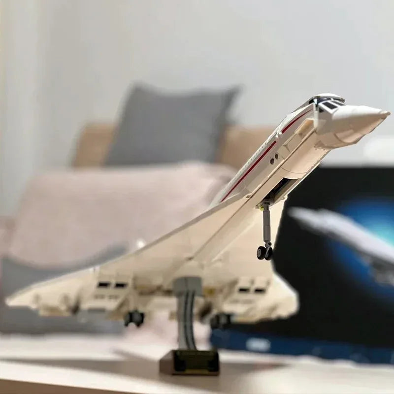 Supersonic Jet Brick Model – 2083-Piece Concorde-Inspired Building Set, Perfect Gift for Aviation Lovers