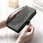 Leather Flip Case For Samsung Galaxy S25 S23 S24 Ultra S22 S21 Plus S20 FE S10 + Note 20 10 9 8 Card Wallet Embossing Phone Bag
