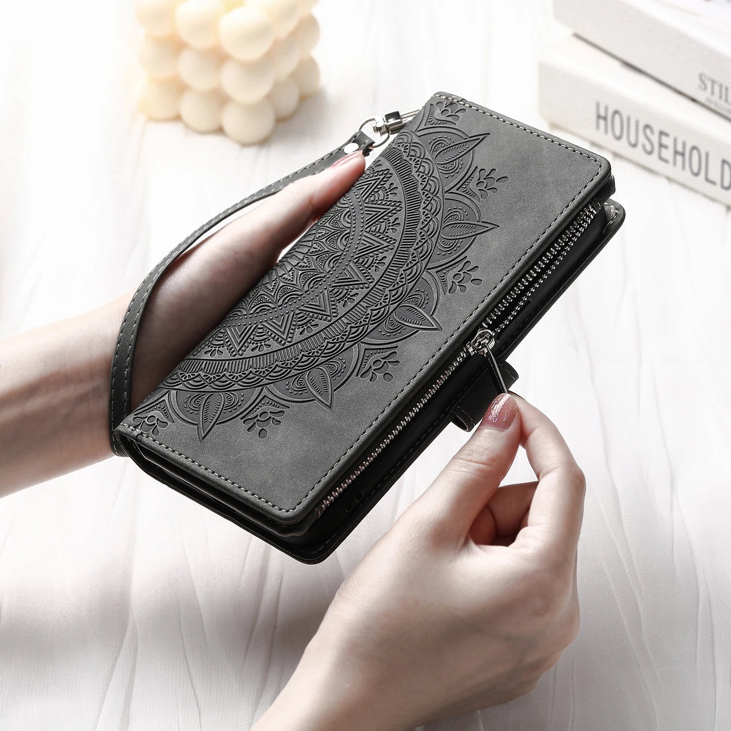 Leather Flip Case For Samsung Galaxy S25 S23 S24 Ultra S22 S21 Plus S20 FE S10 + Note 20 10 9 8 Card Wallet Embossing Phone Bag