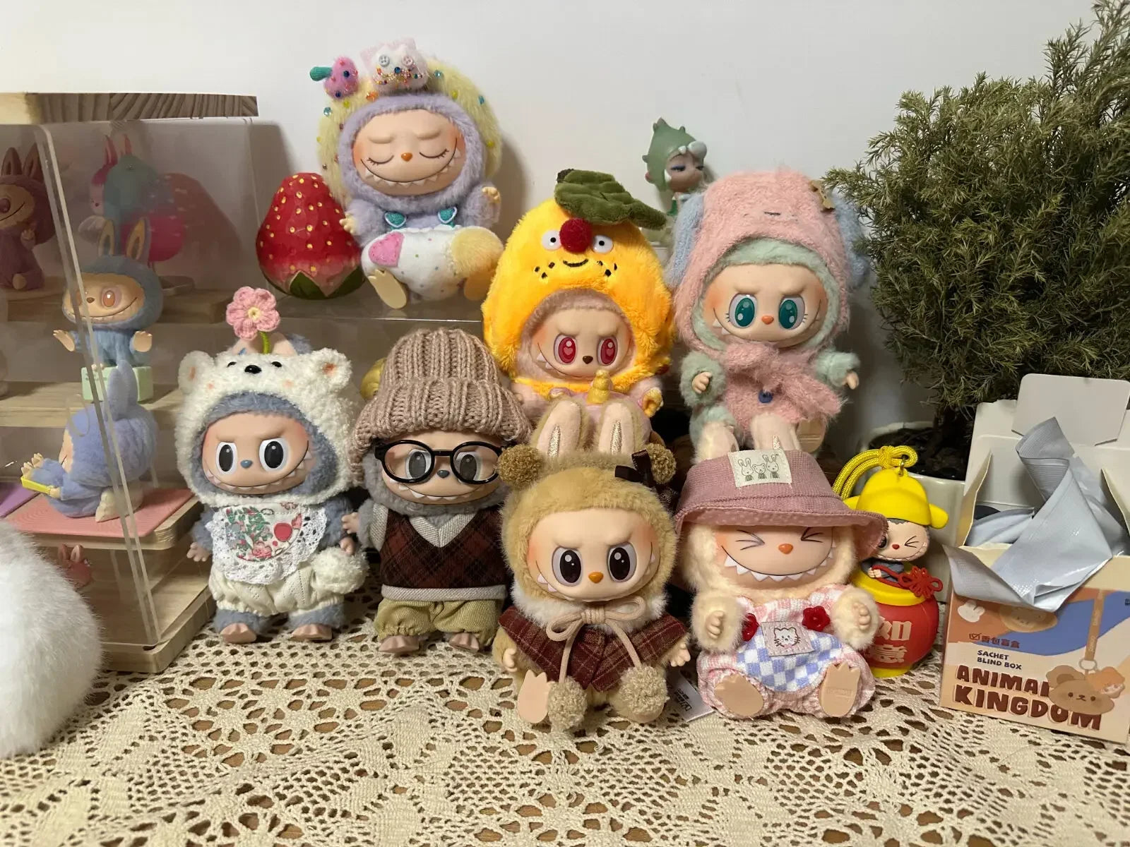 17cm Labubu doll Clothes Macaron Sitting Party Christmas Checkered Plush Cloak Clothes labubu V2 clothes Christmas costumes